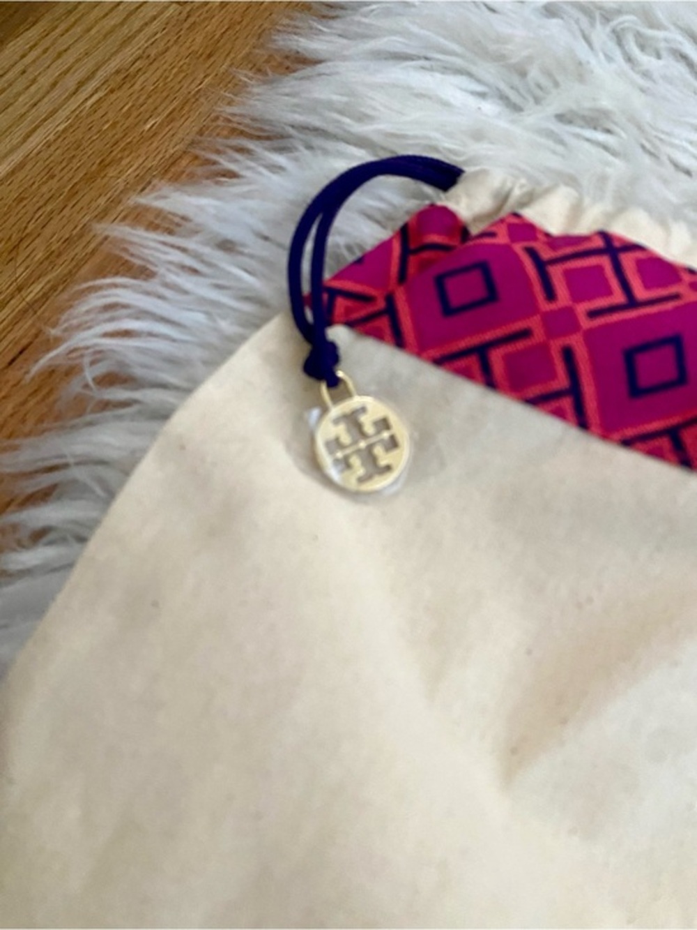 Tory Burch Draw String Cinch Dust Bag Metal Logo Charm Medallion